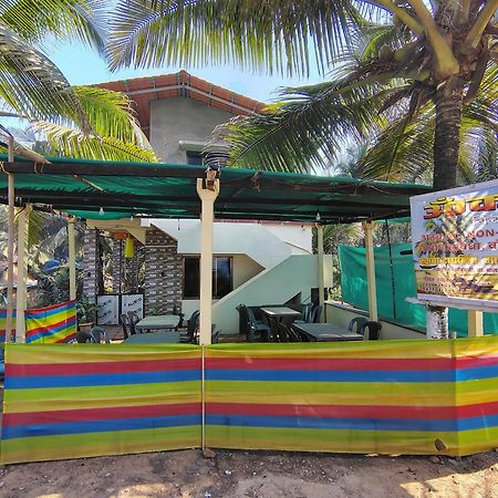 Omkar Beach Resort Малван Экстерьер фото